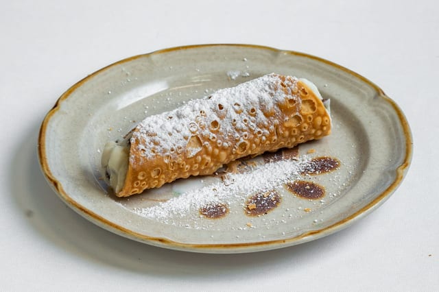 Cannoli.